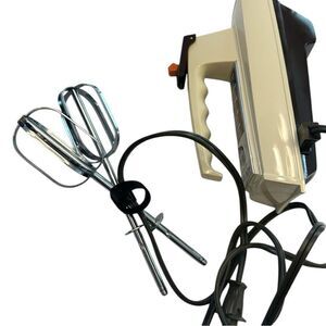 Vintage Sunbeam Hand Mixer works all parts included